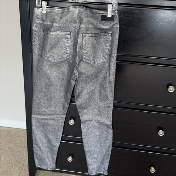 RTA Coated Jeans size 30. NWT - Picture 5 of 6